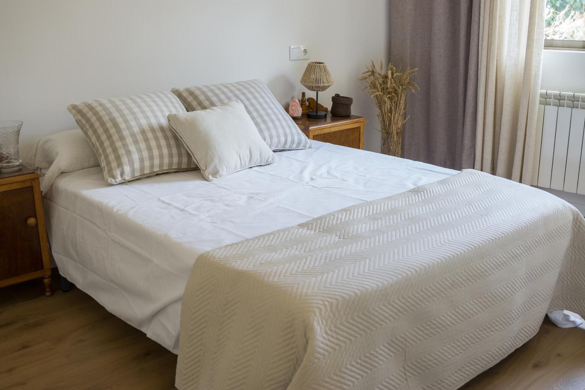 Bed and Breakfast Antojos Тардахос Экстерьер фото